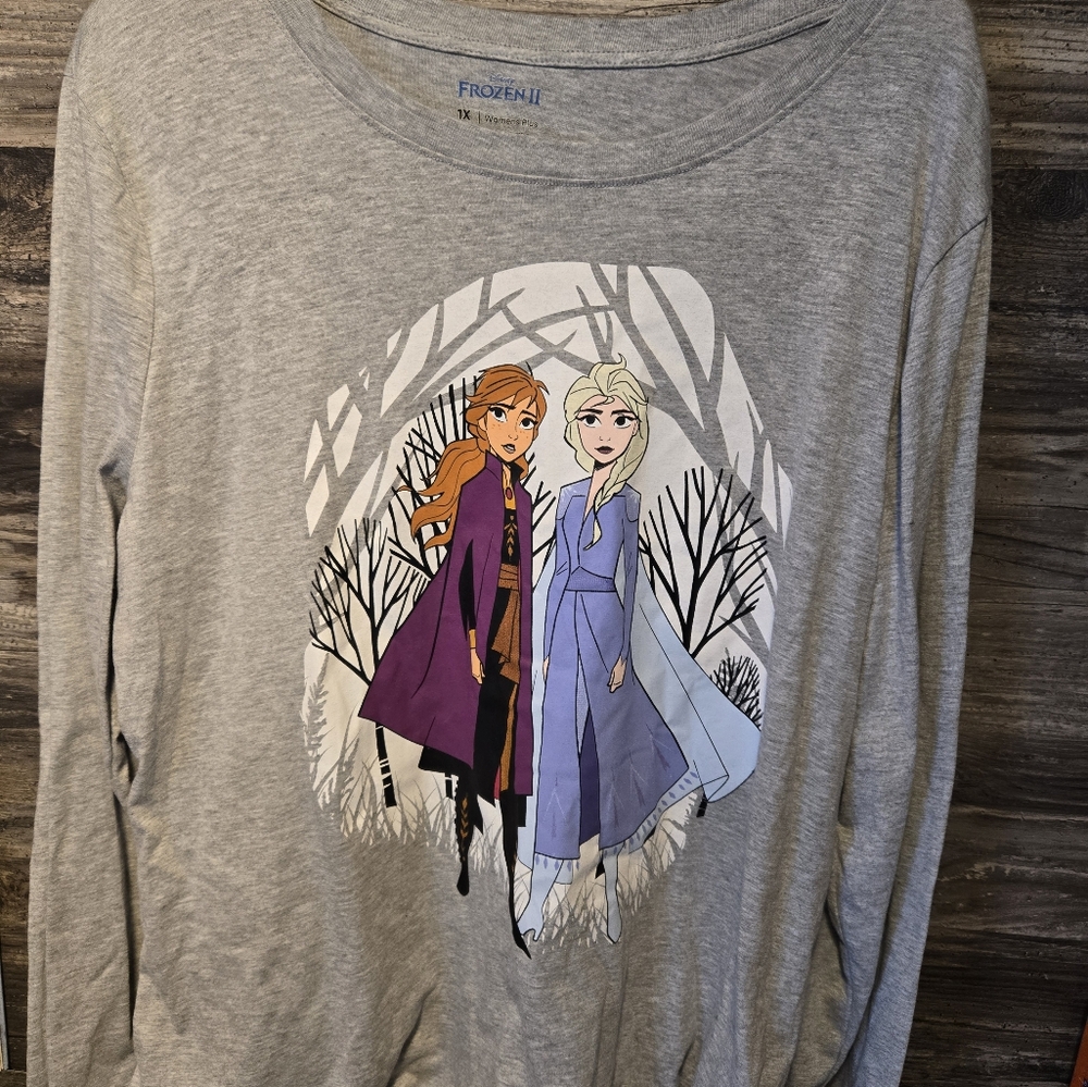 Disney Frozen II Elsa and Anna Women's 1X Long Sleeve T-Shirt Front Print
